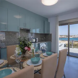 poris-corralejo-beachfront-seaview-5-gold-by-holidayshome.hotelsfuerteventura.org/